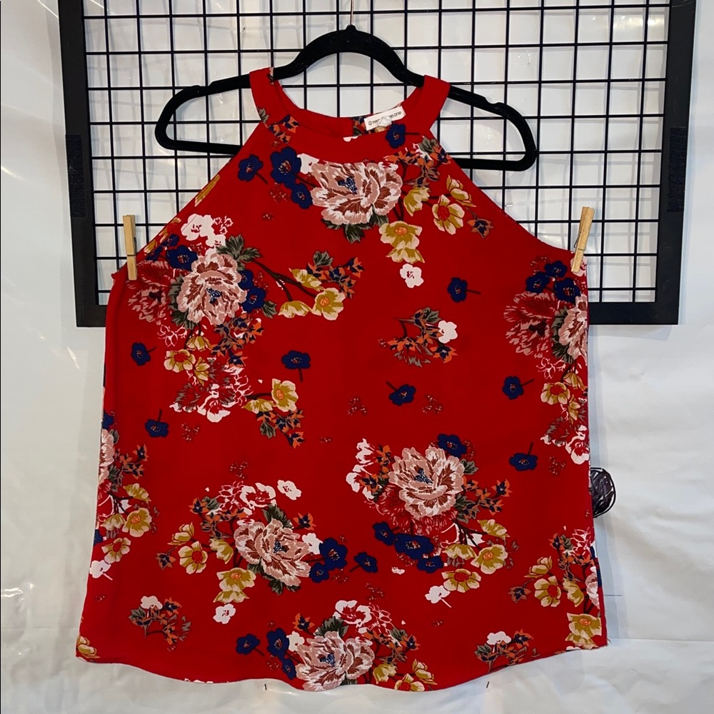 Red Floral Halter Tank Top two buttons closure